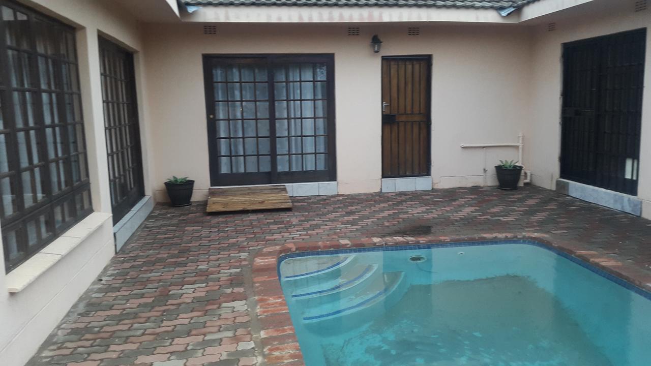 Tintech Bed & Breakfast Francistown Exterior photo